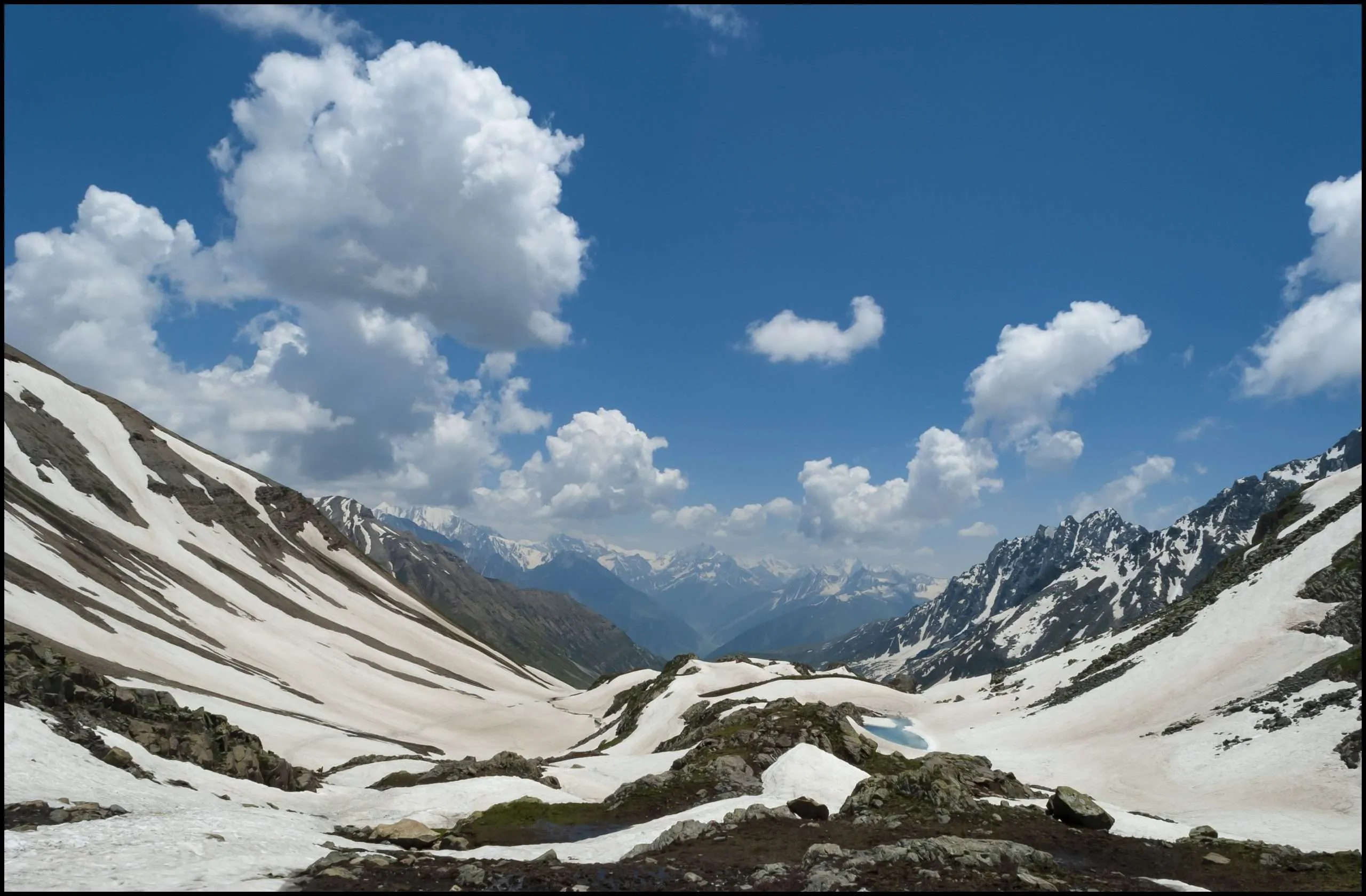 Nichnai glacier covered in ice, Kashmir, India